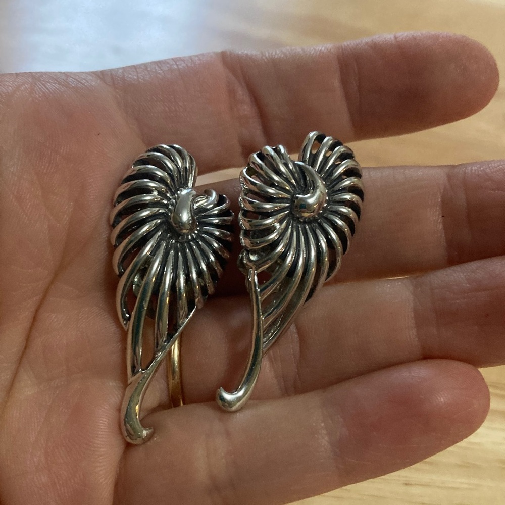 Vintage Charel Elegant Silver Swirl Clip-On Earrings